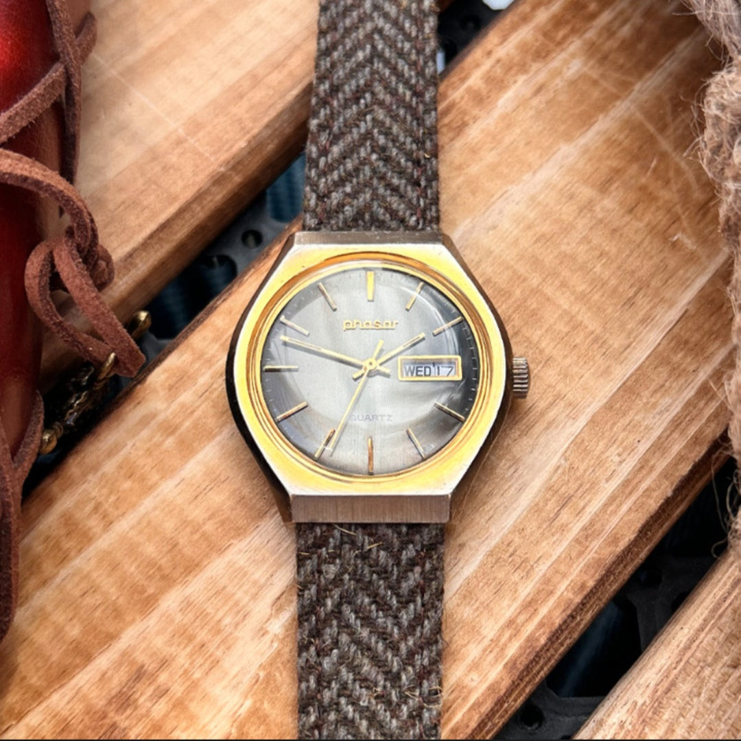 # 1980s <Phasar> Vintage quartz wristwatch ¥ JAPAN MADE