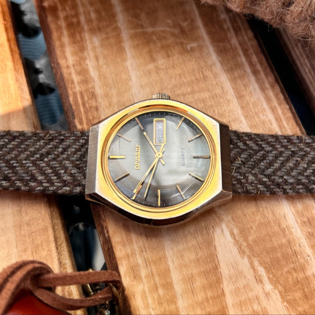 # 1980s <Phasar> Vintage quartz wristwatch ¥ JAPAN MADE